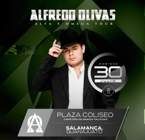 Alfredo Olivas en Plaza Coliseo, Salamanca, Guanajuato, Julio 2023