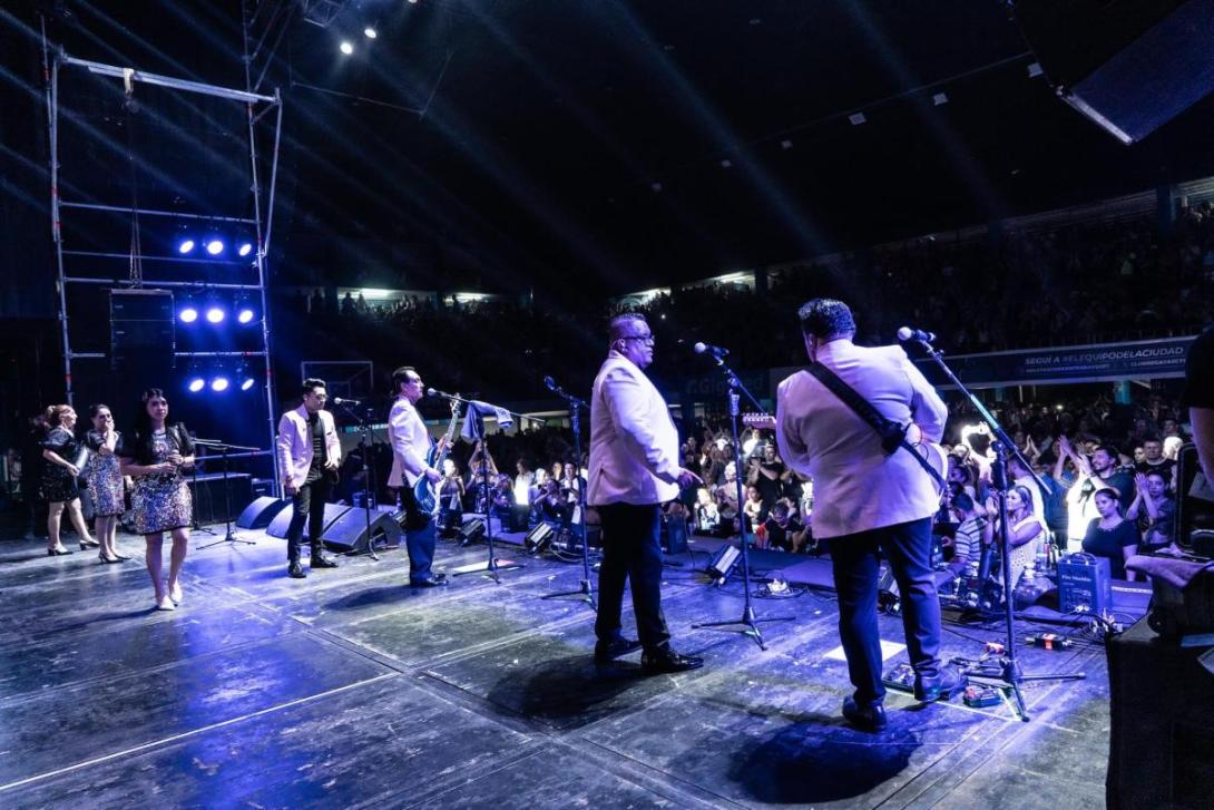 Asaltan equipo de producción de Los Ángeles Azules en la México - Puebla Asaltan equipo de producción de Los Ángeles Azules en la México - Puebla